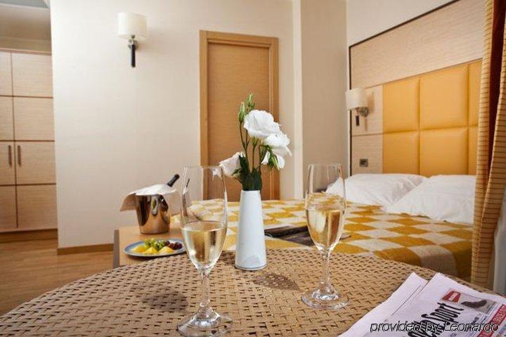 Virgilio Grand Hotel 4*